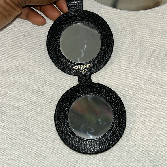 Chanel Black Caviar Skin Compact Mirror Small + certificate of authenticity - Picture 7 of 13